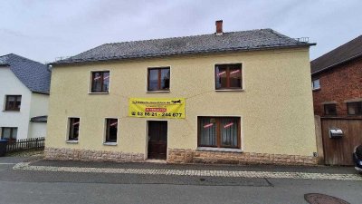 !!!großes Einfamilienhaus in Eich bei Treuen + Werkstatt + Garagen + kleines Gärtchen!!!