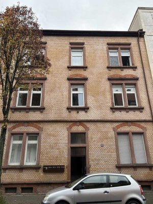 Frisch renovierte 4-Zimmer Wohnung, WG-geeignet, 2 Balkone, nahe BASF