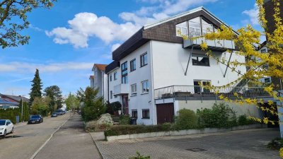 Böblingen-Tannenberg: lichtdurchflutete 3,5 Zimmer Atelier-Wohnung, Homeoffice, ruhige Lage