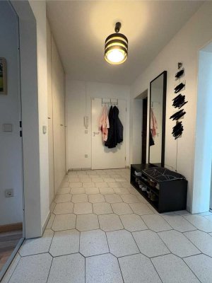 Attraktive 3-Zimmer-Wohnung mit Balkon in Karlsfeld - von Privat