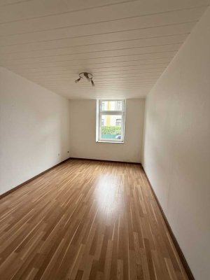 Moderne Erdgeschosswohnung – renoviert, Einbauküche