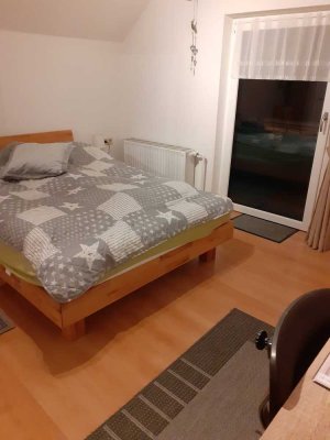 1-Raum-Dachgeschosswohnung mit EBK in Peißenberg