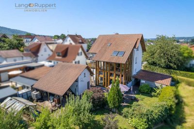 Charmantes Zweifamilienhaus mit Wintergarten, großem Garten & vielseitiger Nutzung in Fürth