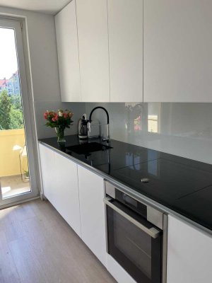 provisionsfrei - Südstadt, nahe Maschsee: Helle 4-Zimmer-Wohnung mit Balkon (77 m², 2. OG)
