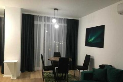 Stilvolle, modernisierte 1,5-Zimmer-Wohnung mit Einbauküche