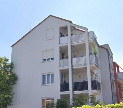 Exklusive, vollständig renovierte 1,5-Raum-Wohnung mit Balkon und EBK in Bingen am Rhein