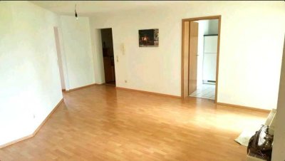 Charmante 3-Zimmer-Erdgeschosswohnung mit Terrasse in Top-Lage