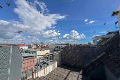 Neu renovierte Dachgeschosswohnung mit Blick über Wien