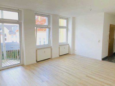 Wohnen auf dem Werder, mit Einbauküche und Balkon.