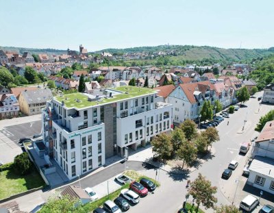 In zentraler Wohnlage - barrierefreie 2,5-Zimmer-Wohnung mit hübscher Dachterrasse!