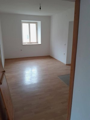 Geräumige 4-Zimmer Altbauwohnung mit Garten in Bachmanning