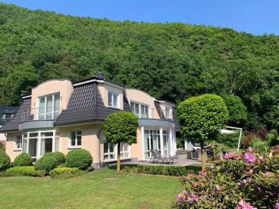 Großzügige Villa am Tor des Nationalparks Eifel -- Provisionsfrei --