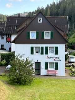 +++Provisionsfrei - Freistehendes Zweifamilienhaus mit 3 Wohneinheiten