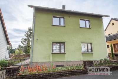 VIELSEITIG - Zweifamilienhaus mit zwei Garagen, Carport und gepflegtem Garten in Sulzbach-Altenwald!