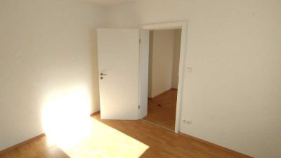 Top sanierte 1 - Zimmer-Wohnung in zentraler Lage !