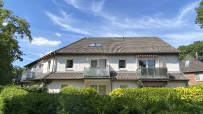 Erstbezug nach Sanierung: Wunderschöne 3-Zi.-Wohnung auf 2 Ebenen in toller ruhiger und grüner Lage