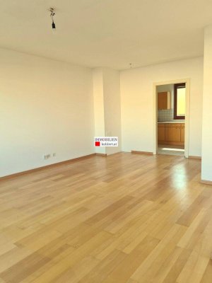 GEMÜTLICHE 2-ZIMMERWOHNUNG MIT LOGGIA, ALLE NEBENRÄUME UND GARAGENSTELLPLATZ IM EIGENTUM