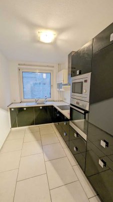 Vermietete 3 Zimmerwohnung mit Balkon, Stellplatz, Einbauküche & Fahrstuhl im Östlichen Ring