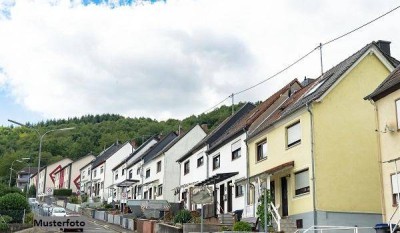 Einfamilien-Reihenhaus mit Carport
