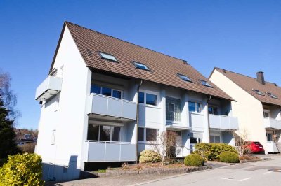 Schöne 3-Zimmer-Erdgeschosswohnung mit zwei Balkonen in bester Lage