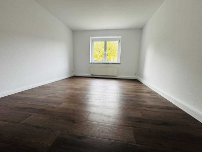 Frisch renovierte 3-Zimmer-Wohnung mit Balkon – sofort bezugsfrei!