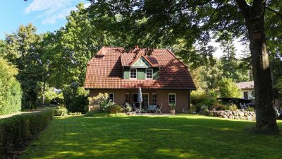 ***CHARMANTES LANDHAUS IM FRIESENSTIL – PLATZ, RUHE UND NATURIDYLLE IN APPEL***
