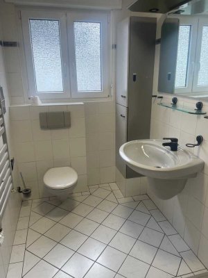 Exklusive 4-Zimmer-Wohnung mit Balkon und Einbauküche in Leverkusen