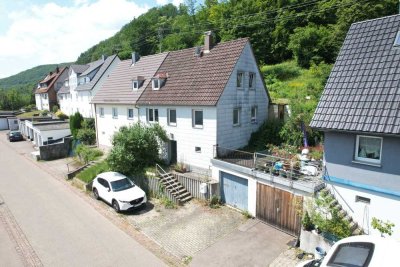 Doppelhaushälfte mit Ausblick und viel Garten