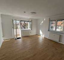 Sonnige 17 m² Zimmer in 60 m² Wohnung mit Balkon in Sindelfingen