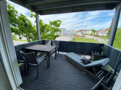 Helle und gepflegte 2-Zimmerwohnung mit großem Balkon und EBK in zentraler Lage