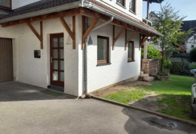 2-Zimmer-Wohnung mit großer Terrasse und EBK in Reichartshausen