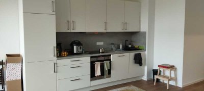 Zentrale Penthouse-Wohnung mit 2 Zimmern, Einbauküche und Balkon (Loggia) in Herzogenrath