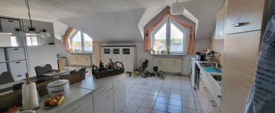 Helle Wohnung mit Fernblick und sonnigem Balkon 2 Zimmer in Riedstadt