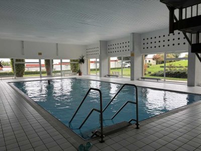 1,5 Zimmer-Appartment mit Potential und sensationeller Berg- und Seesicht - Schwimmbad inklusive