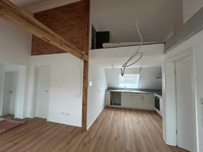 Stilvolle DG-Wohnung – Erstbezug nach Kernsanierung