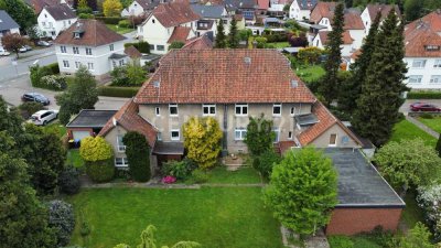 Zwei zentrale Zweifamilienhäuser auf 2500 m²!