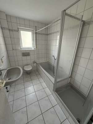 Stilvolle, modernisierte 2-Raum-Wohnung mit Balkon und EBK in Trebur - Geinsheim
