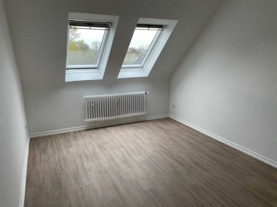Hürth-Efferen,  2-Zimmer-Dachgeschosswohnung