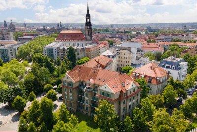 Genießen Sie das gute Gefühl, angekommen zu sein! Blick bis zum Fernsehturm, Garten möglich!