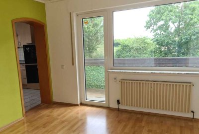 Büttelborn / Klein-Gerau,  freundliche 4-Zi-ETW mit Garage, großem Kellerbereich und Freifläche