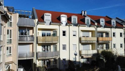 Zentral und stilvoll wohnen in Ebersberg: Helle 4-Zimmer-Maisonettewohnung in gepflegtem Zustand
