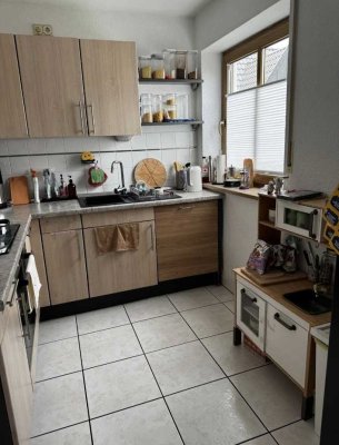 Freundliche 3-Zimmer-Maisonette-Wohnung mit geh. Innenausstattung mit Balkon und EBK in Gersthofen
