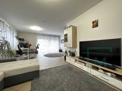 Große 3-Zimmerwohnung im Erdgeschoss mit Terrasse und Stellplatz