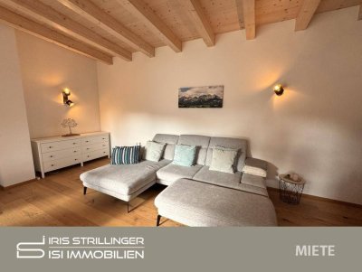 Neuwertige 2 Zimmer Wohnung mit großer Dachterrasse