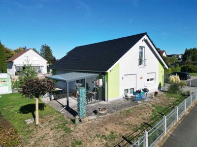 Moderner Bungalow in Mistelgau – mit Doppelgarage, Garten, Klimaanlage & Einbauküche – sofort frei!