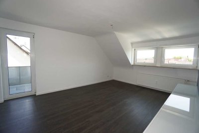 Modernes Wohnen mit Balkon, Ankleide und Stellplatz
