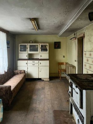 Charmantes Reihenmittelhaus im Herzen von Hohenleuben – Ihre Chance zur individuellen Gestaltung