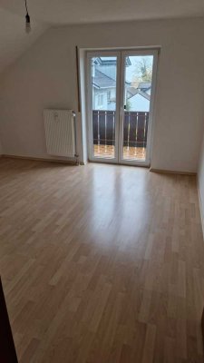 Helle 2-Zimmer Dachgeschosswohnung in Salzweg