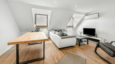 Helle 3-Zimmer-Dachgeschosswohnung mit Klimaanlage, Tageslichtbad und Top-Renovierung 2024