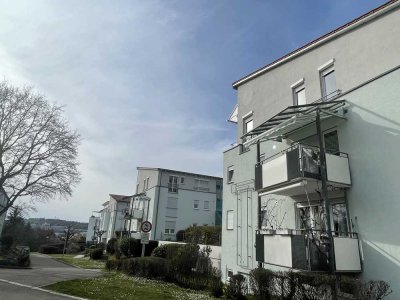 Wunderschöne 2 Raum Wohnung mit Küche und Balkon in ruhiger Wohnlage im  1. Stock ohne Aufzug